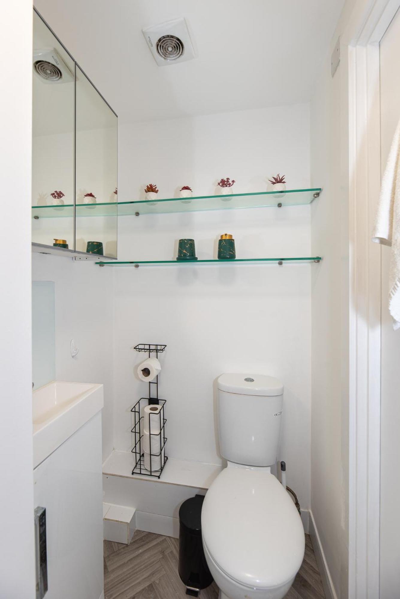 Small And Trendy Studio 3B London Ngoại thất bức ảnh